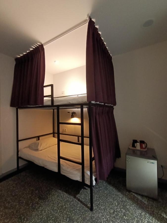 Swf淡水新五福旅館 Sinwufu Hotel Экстерьер фото