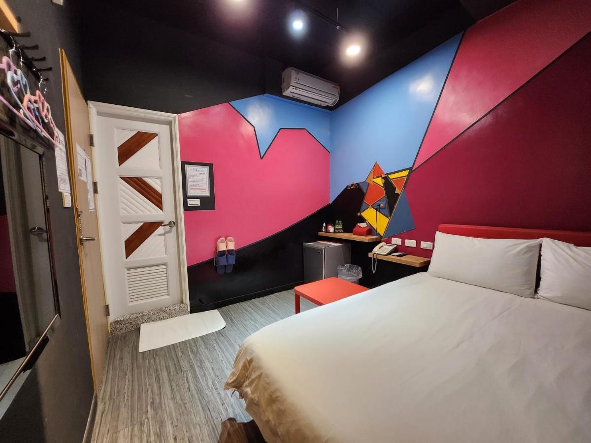 Swf淡水新五福旅館 Sinwufu Hotel Экстерьер фото