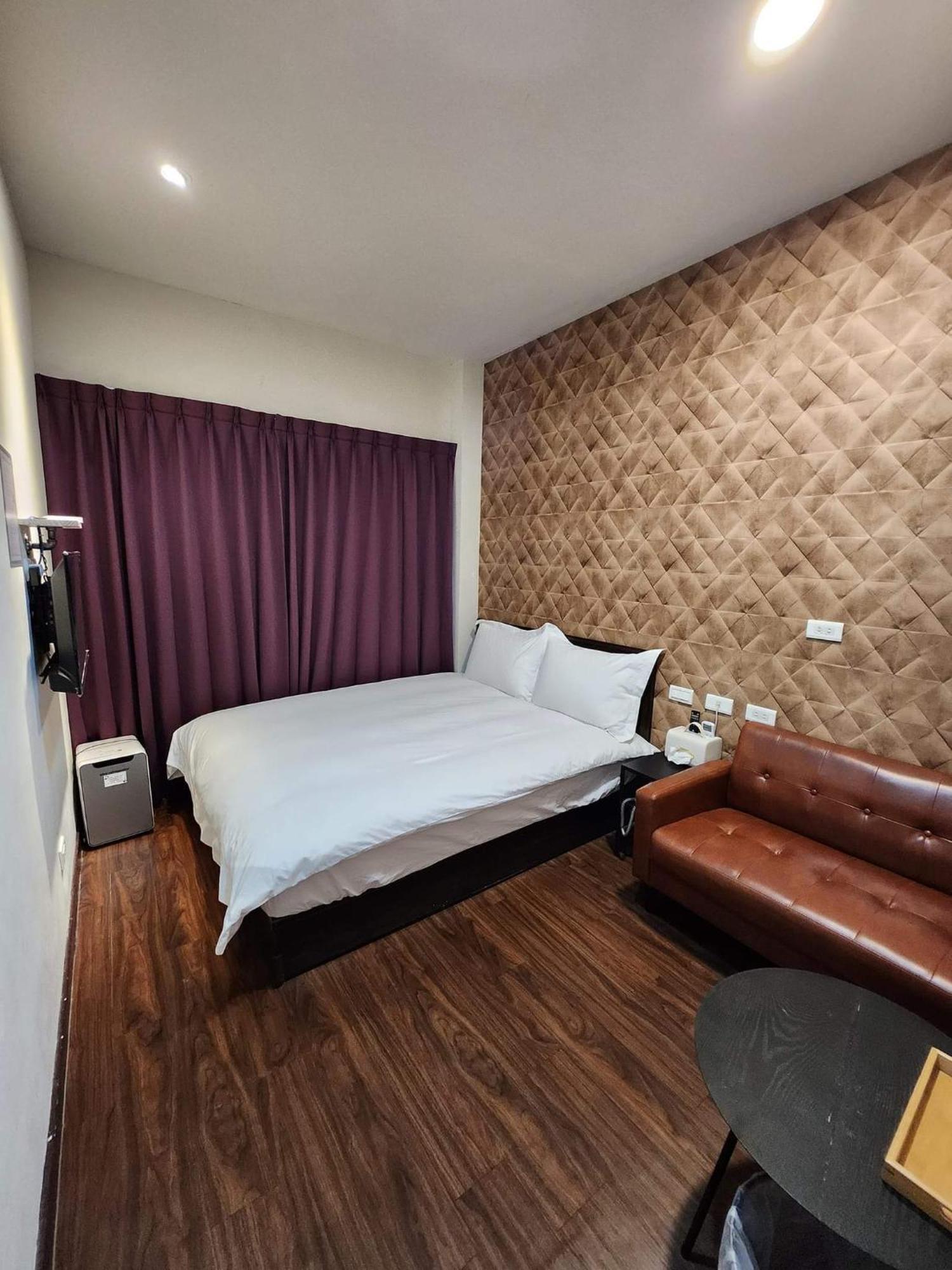 Swf淡水新五福旅館 Sinwufu Hotel Экстерьер фото